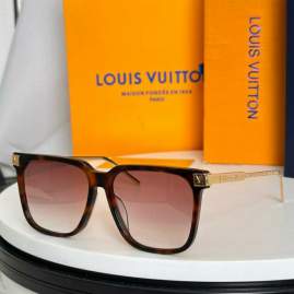 Picture of Louis Vuitton Sunglasses _SKUfw76299813fw